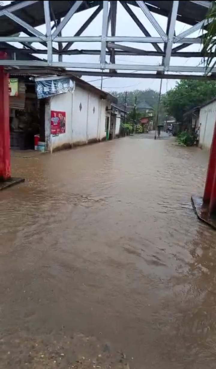Genangan Air di RT 11 Simpang Sungai Duren, Siapa punya kendali?